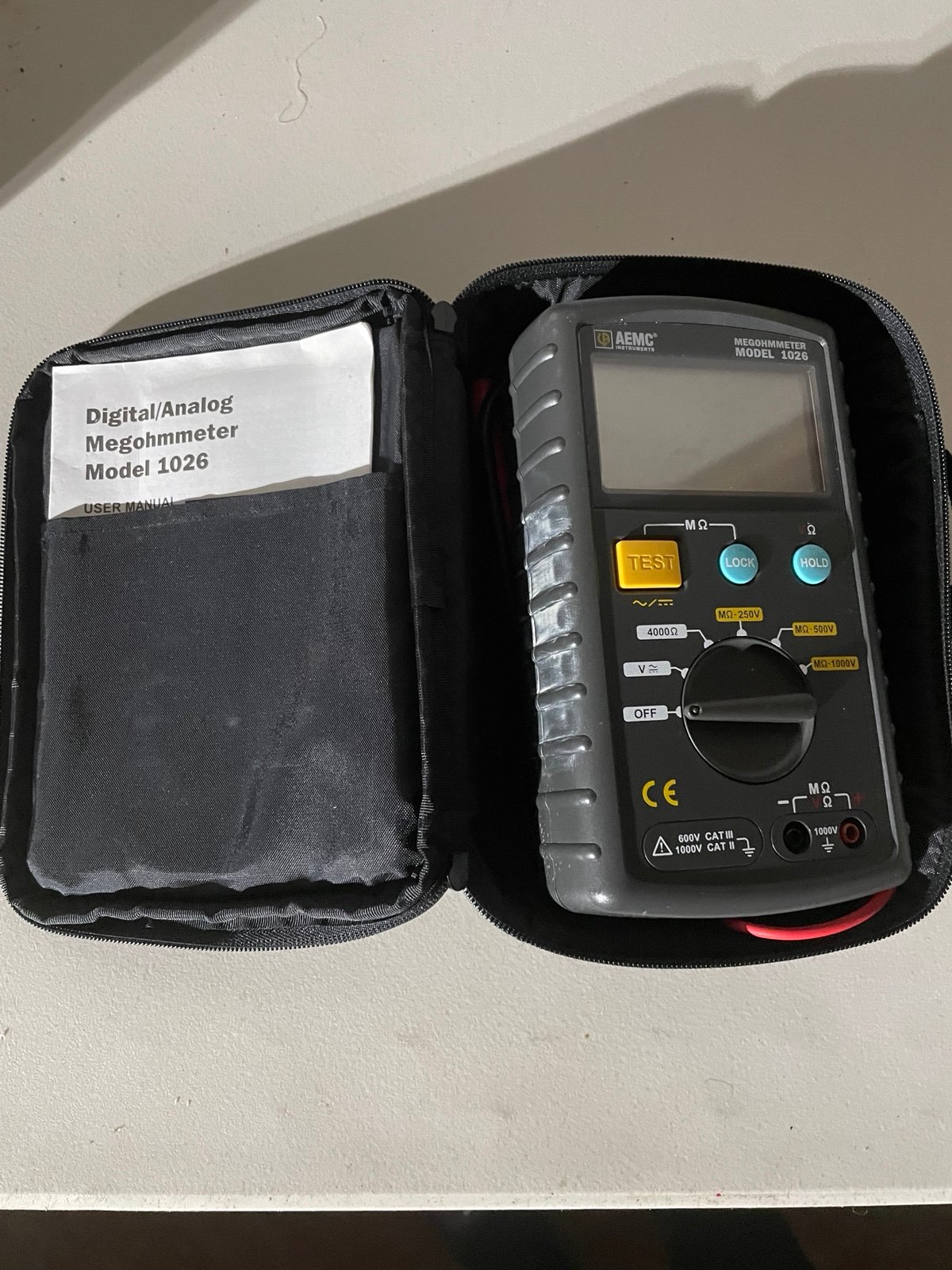 Megohmmeter Model 1026