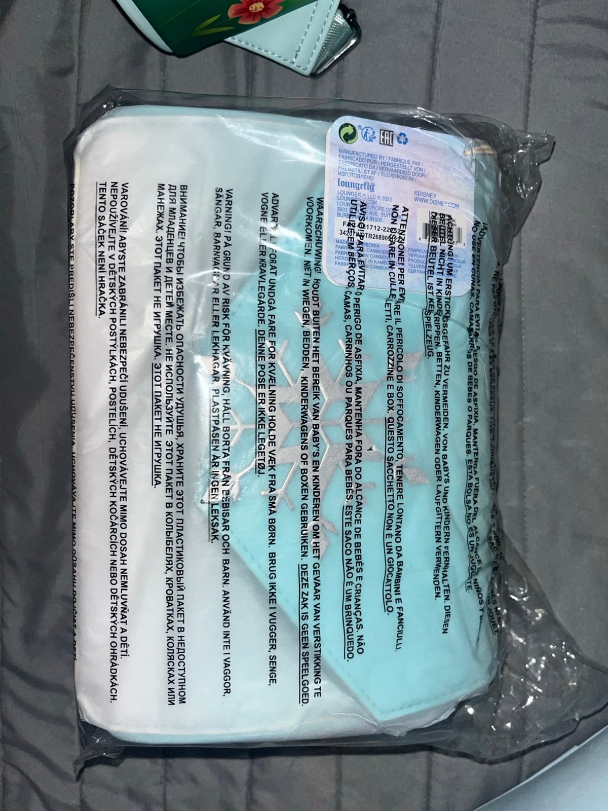 Elsa loungefly crossbody