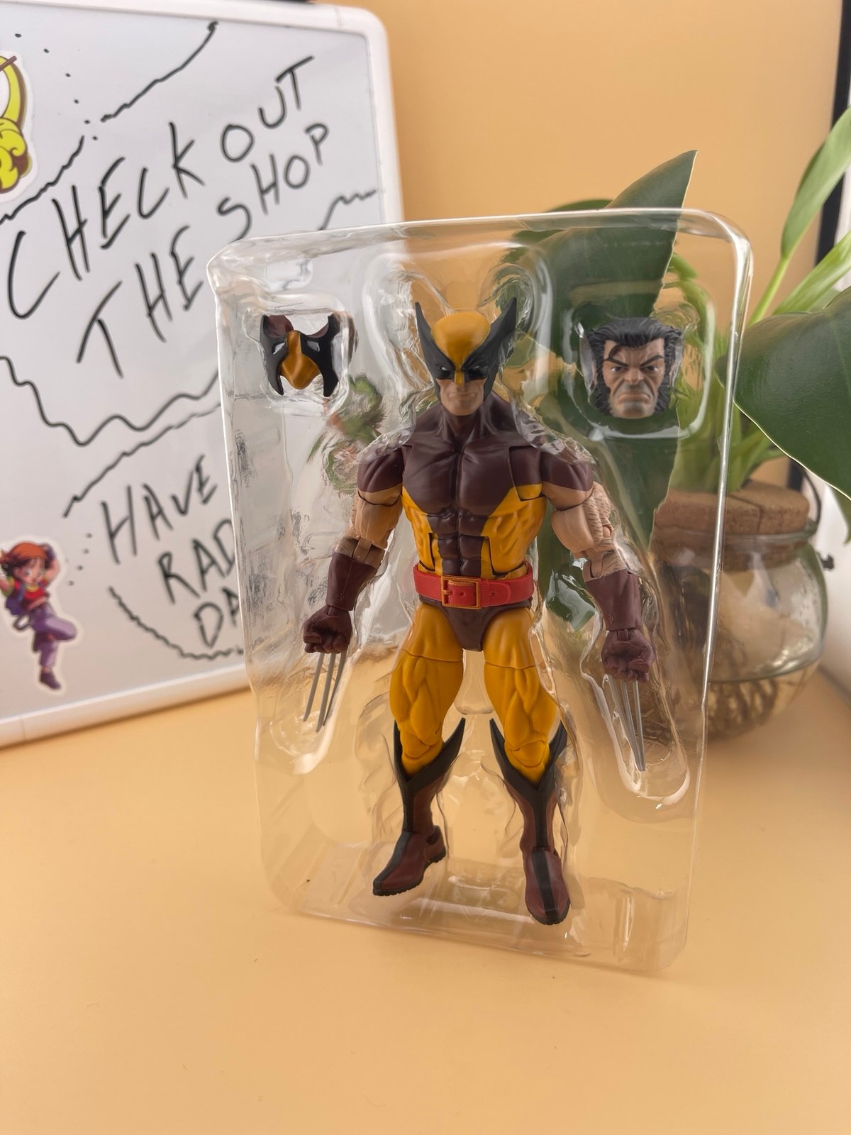 Marvel Legends Vintage Series Wolverine retro