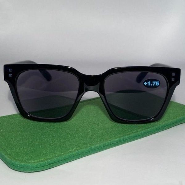 Reading Sunglasses Sun Readers 1.75 Chunky Black Frames NWT