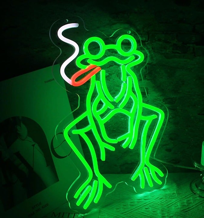 Vivid Bright Green Smoking Frog LED Night Light Room Wall Decoration