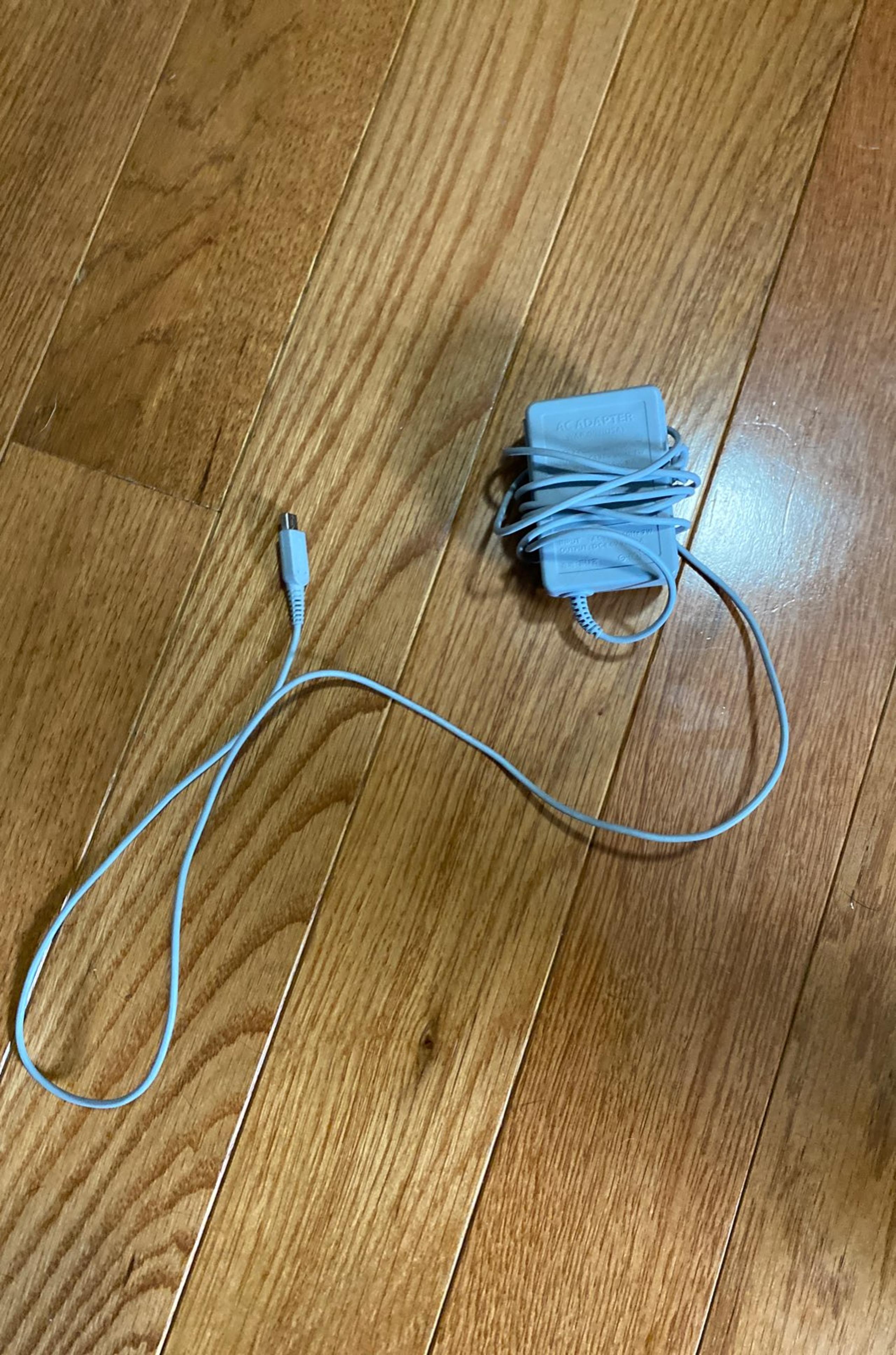 Nintendo DS AC Adapter
