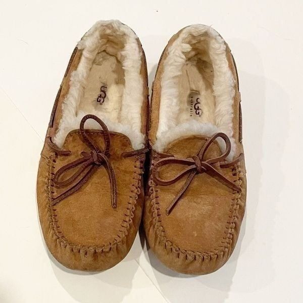 UGG Women's Dakota Slipper 5612 iChestnut size 36