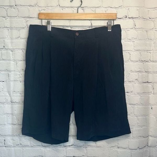 Tommy Bahama Men’s Pleated Front 100% Silk Black shorts size 36
