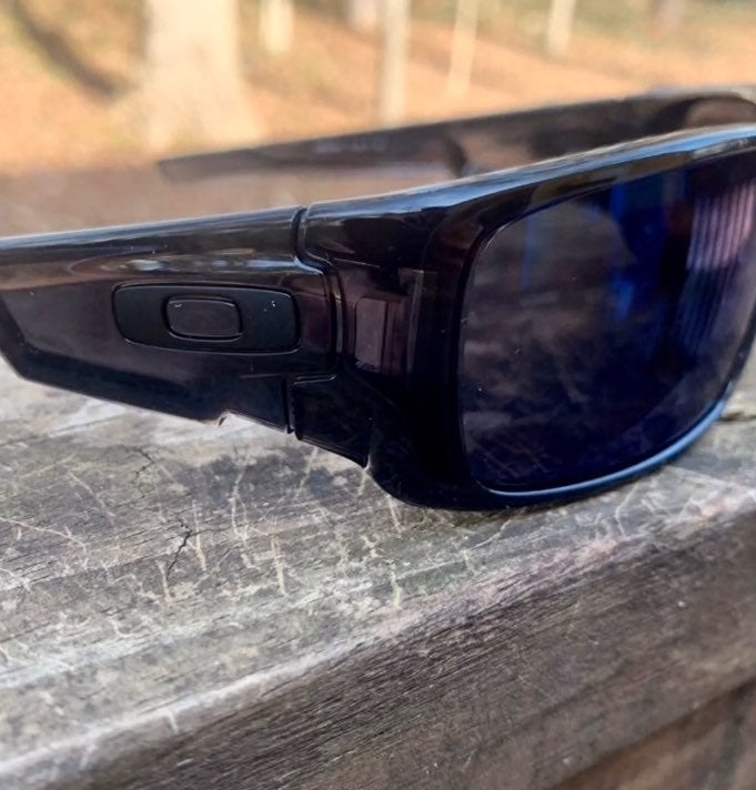 New in box! OAKLEY Polarized Sunglasses for men blue lenses