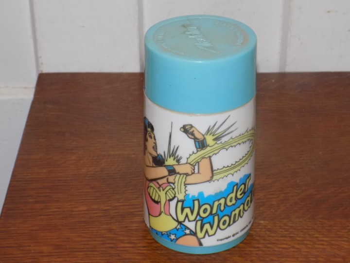 Vintage 1977 Wonder Woman Plastic Thermos