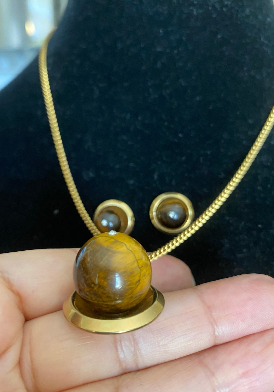 Brilho earring and Necklace tiger eye set