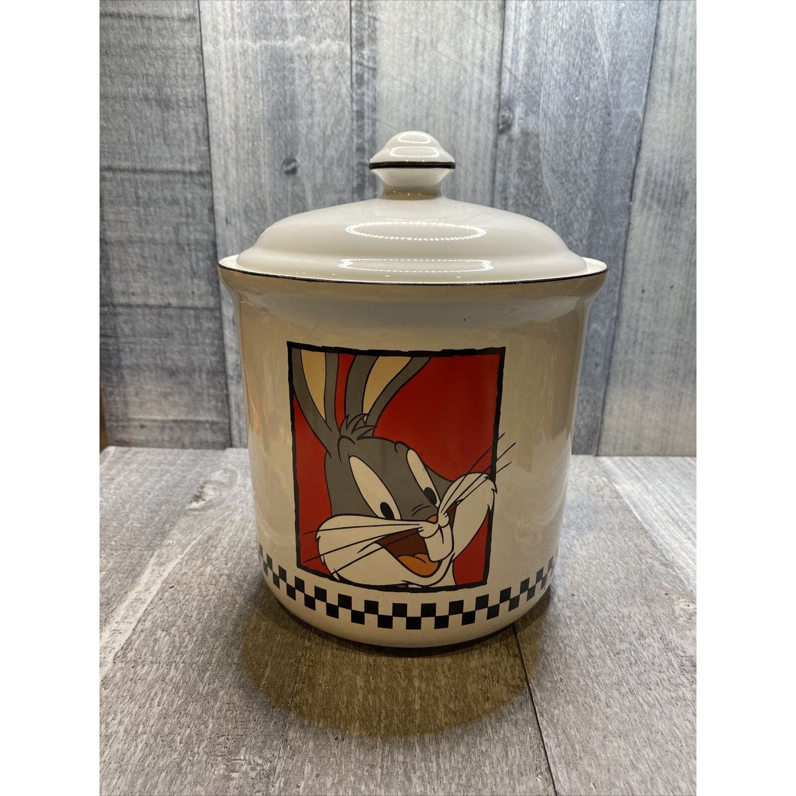 Warner Brothers Vintage 1993 Bugs Bunny Ceramic Cookie Jar with Lid 7 x 7.5