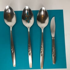 Oneida Serving spoons 3 Cube Mark Will O Wisk