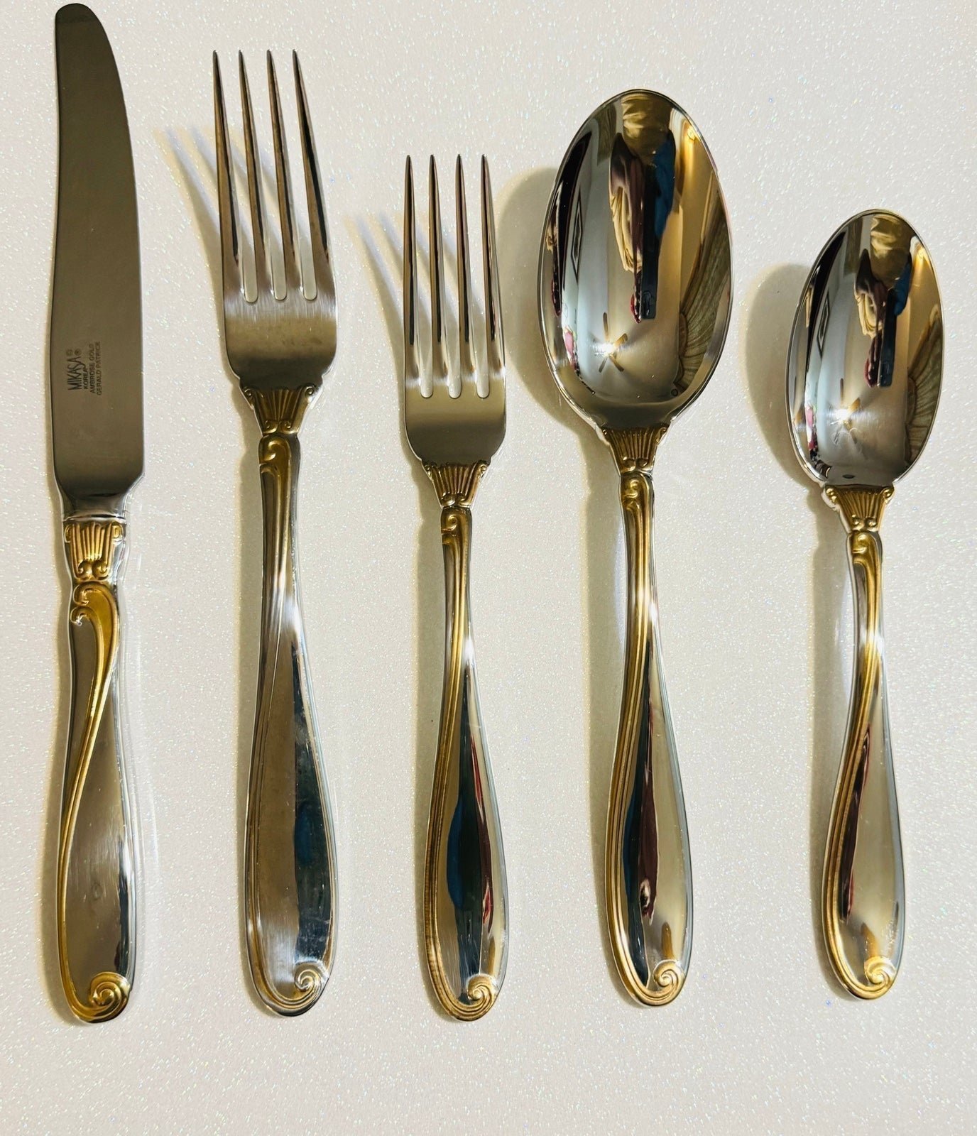 Mikasa Ambrose Gold Stainless Silverware 5 Piece set