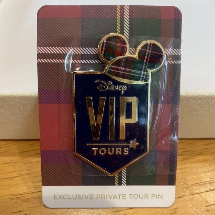 New 2025 Walt Disney World Parks Mickey Mouse Exclusive Private VIP Tour Pin