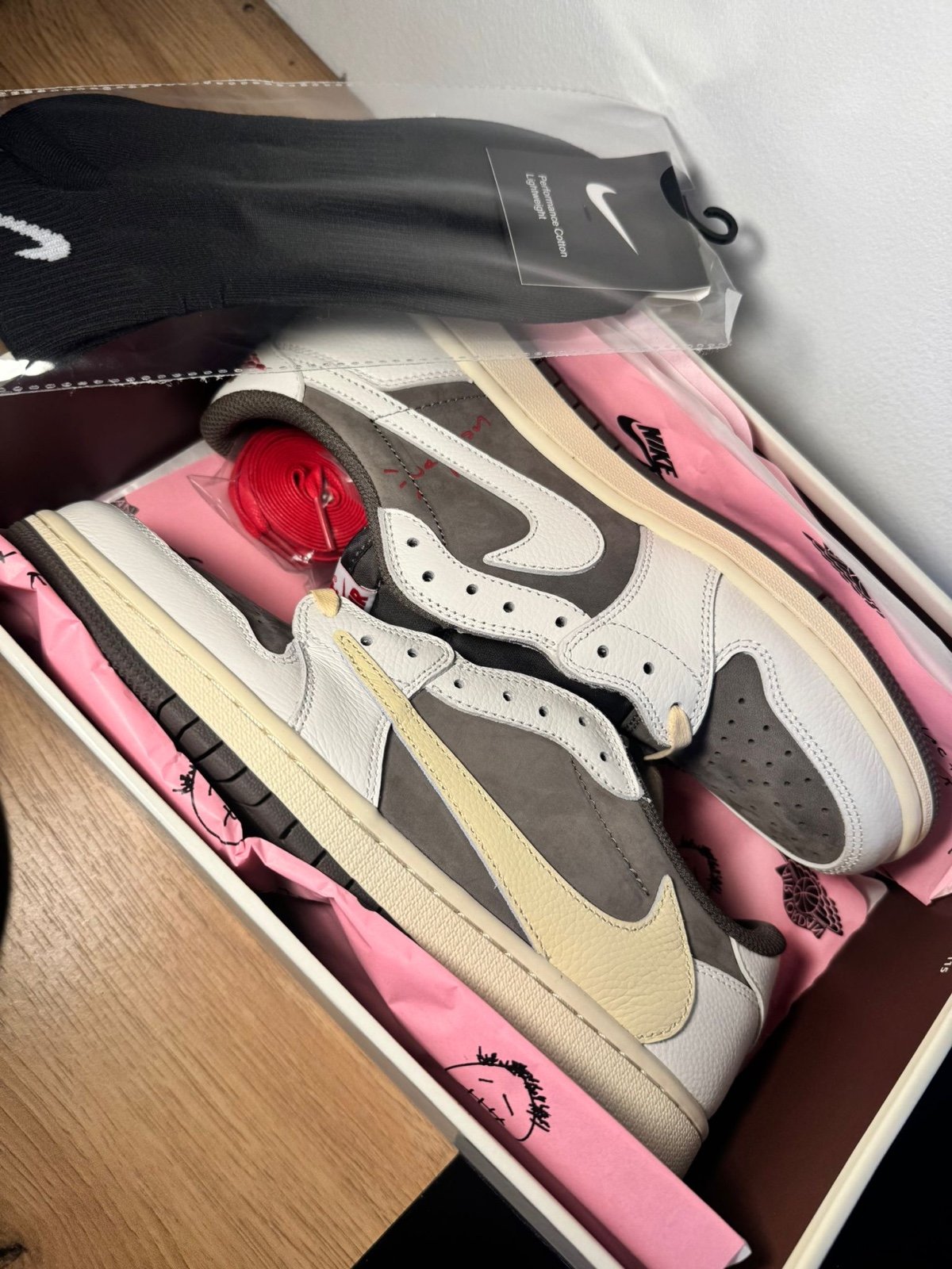Travis Scott x Jordan 1 Retro Low OG ‘Reverse Mocha’