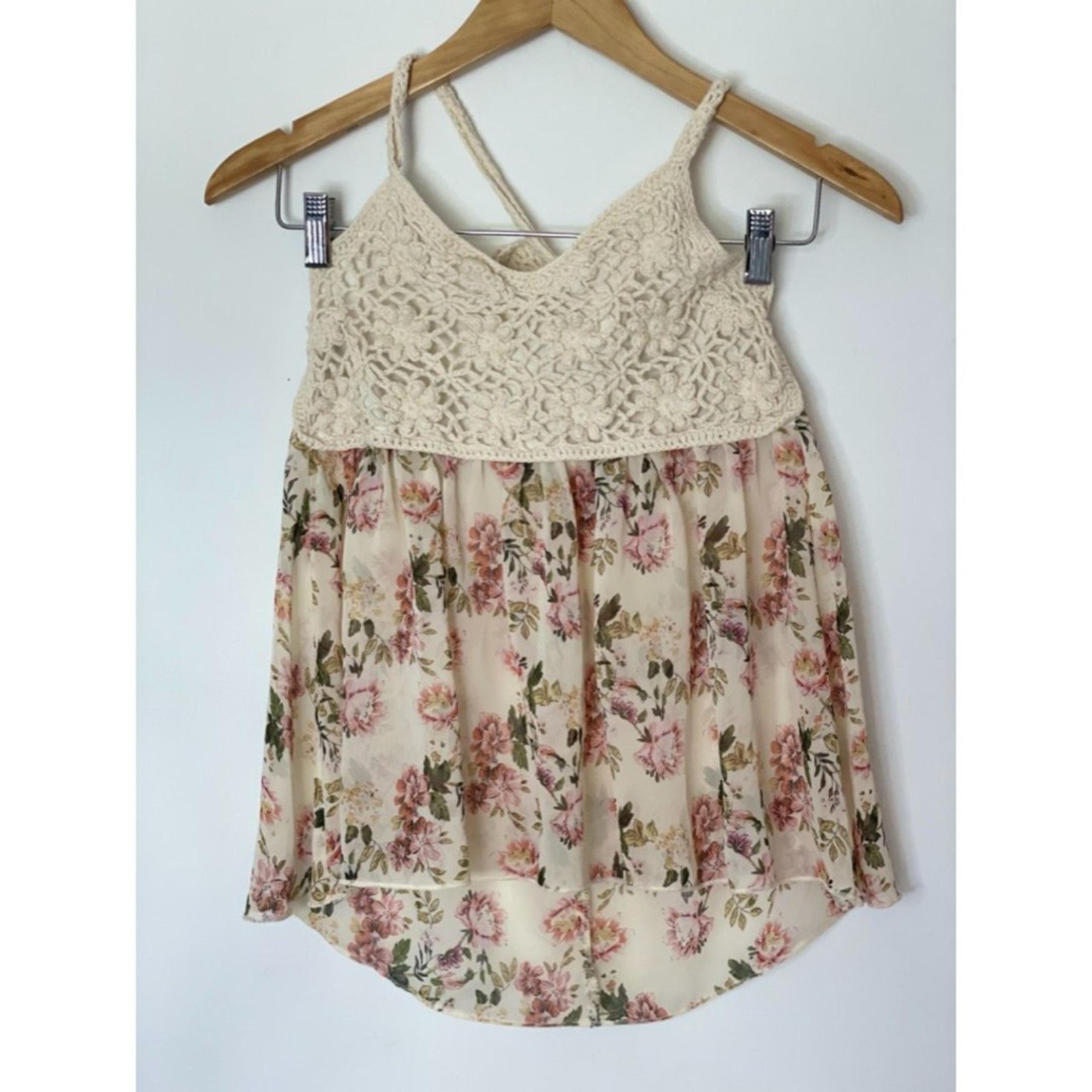 LA Hearts Crochet Floral Halter Top Size Small a56
