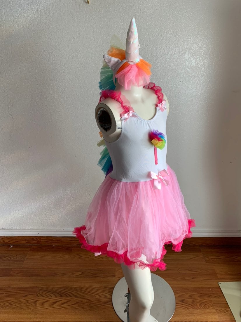 beautiful unicorn costume for medium siz