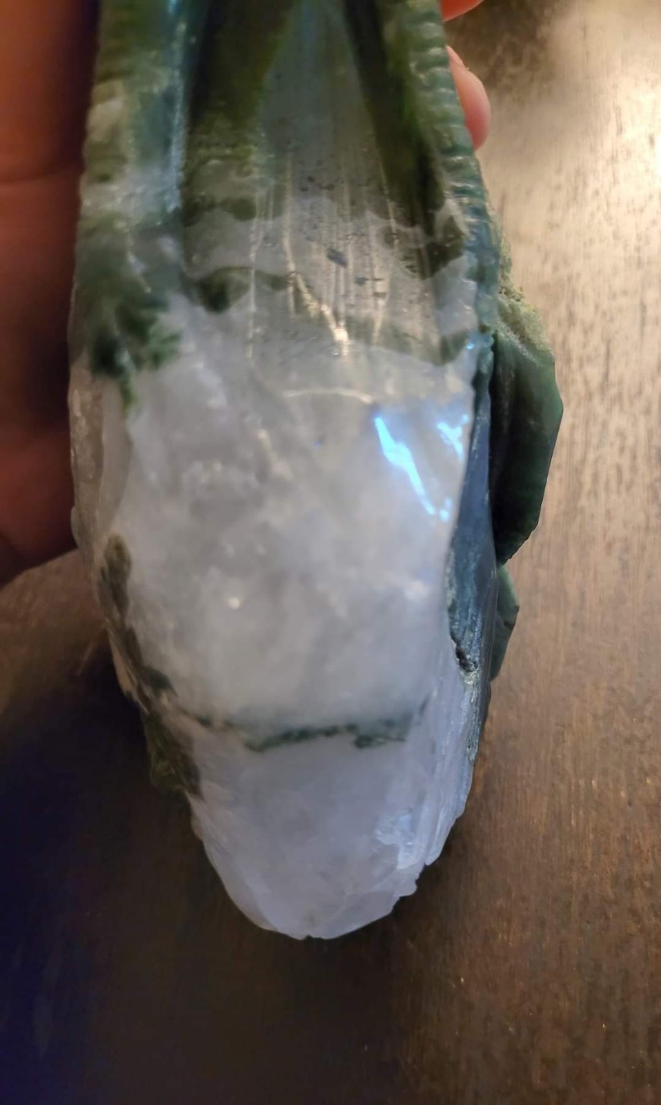 Beautiful moss agate bird carving
