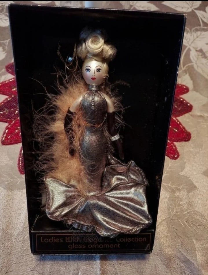 LADIES WITH ELEGANCE BLOWN GLASS ORNAMENT DIVA IN GOLD 90s Rare EUC!