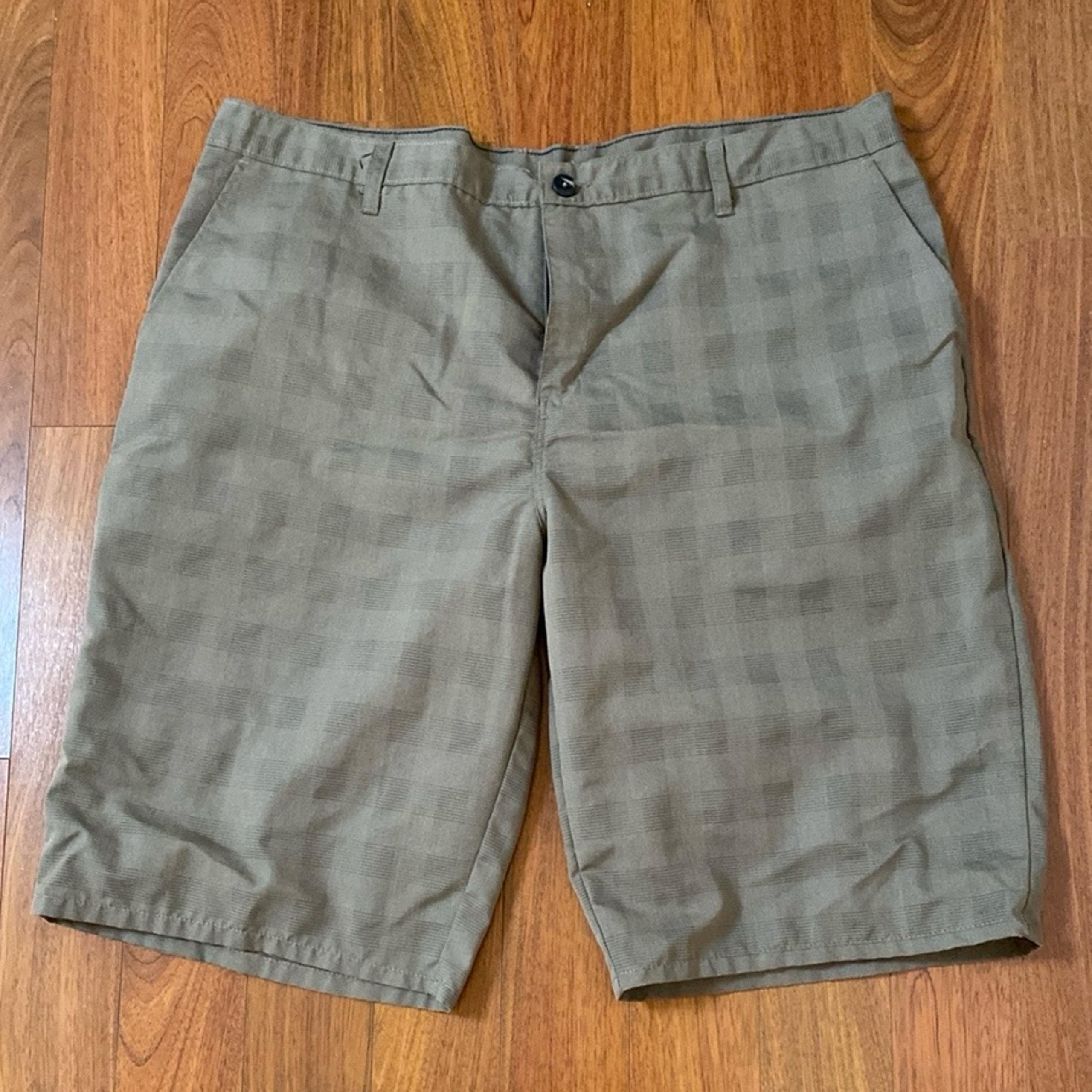 Men’s Dickies shorts size 42