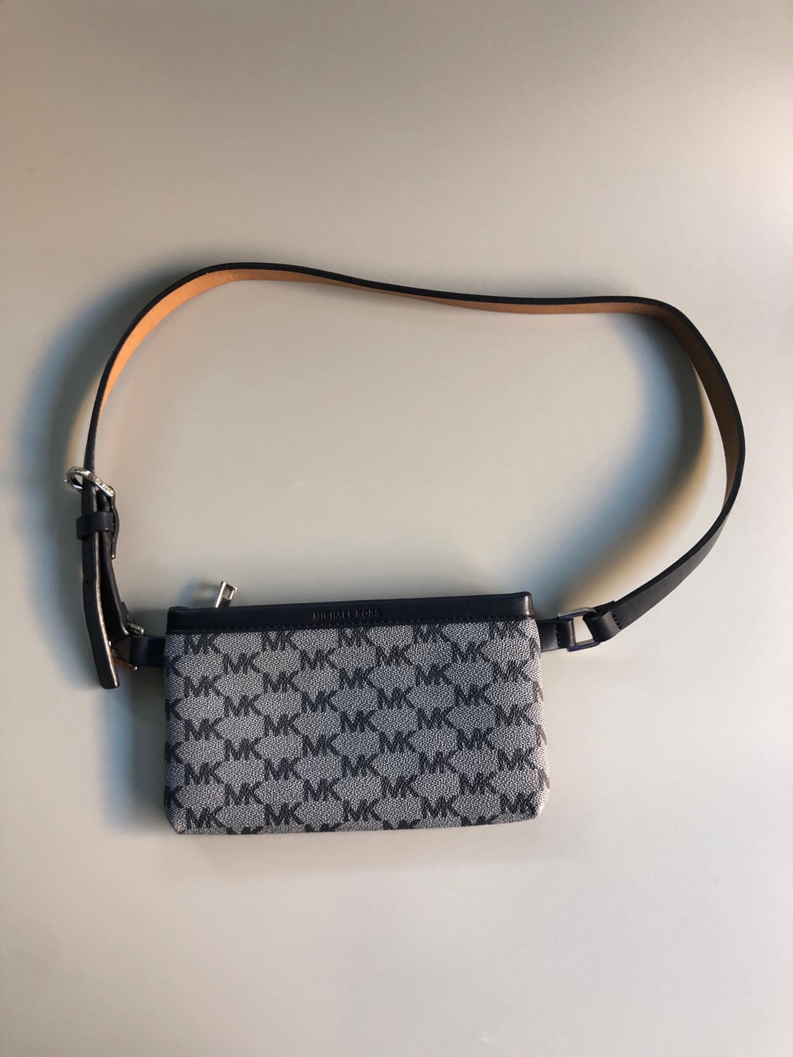 Michael Kors Signature MK Leather Fannypack  Belt Bag Dark Blue