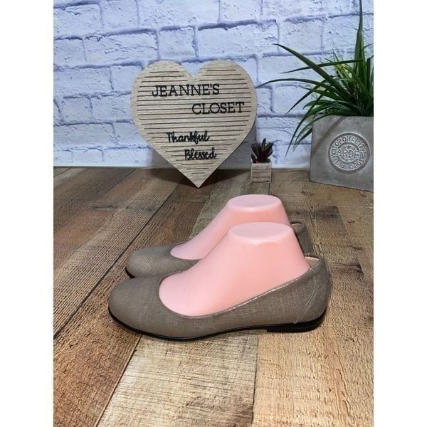 SAS Women's Scenic - Fog Size 8 Pre owned good condition Classic meets trendy
