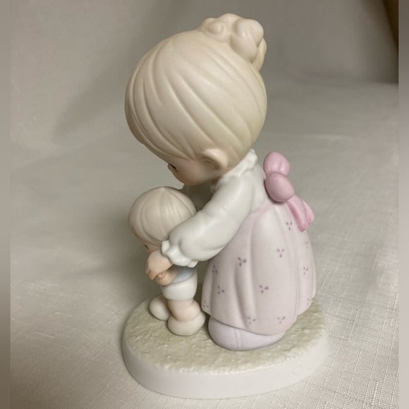 PRECIOUS MOMENTS 1990 Member Special Edition One Step At Time Porcelain Figurine