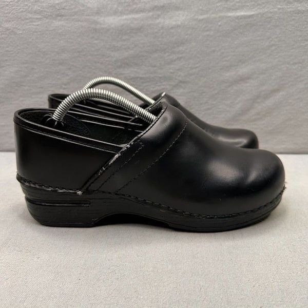 Dansko Professional Womens Size 38 (7.5-8) Clog Triple Black Leather Nursing