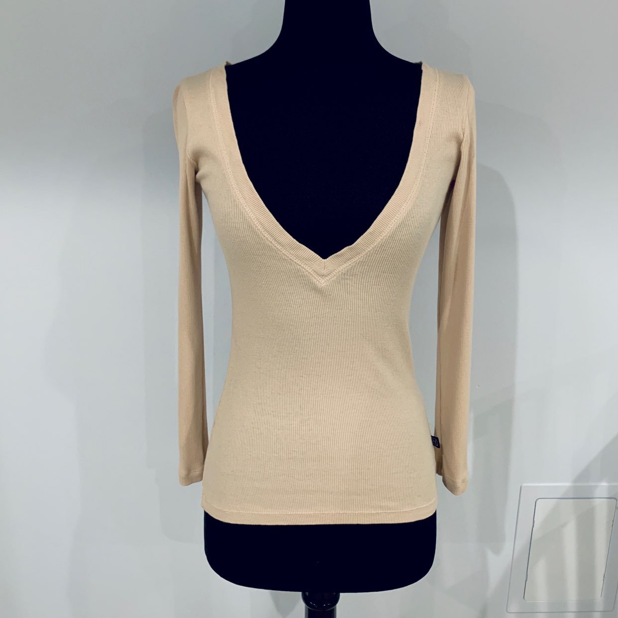 OUTLAW Tan V-neck