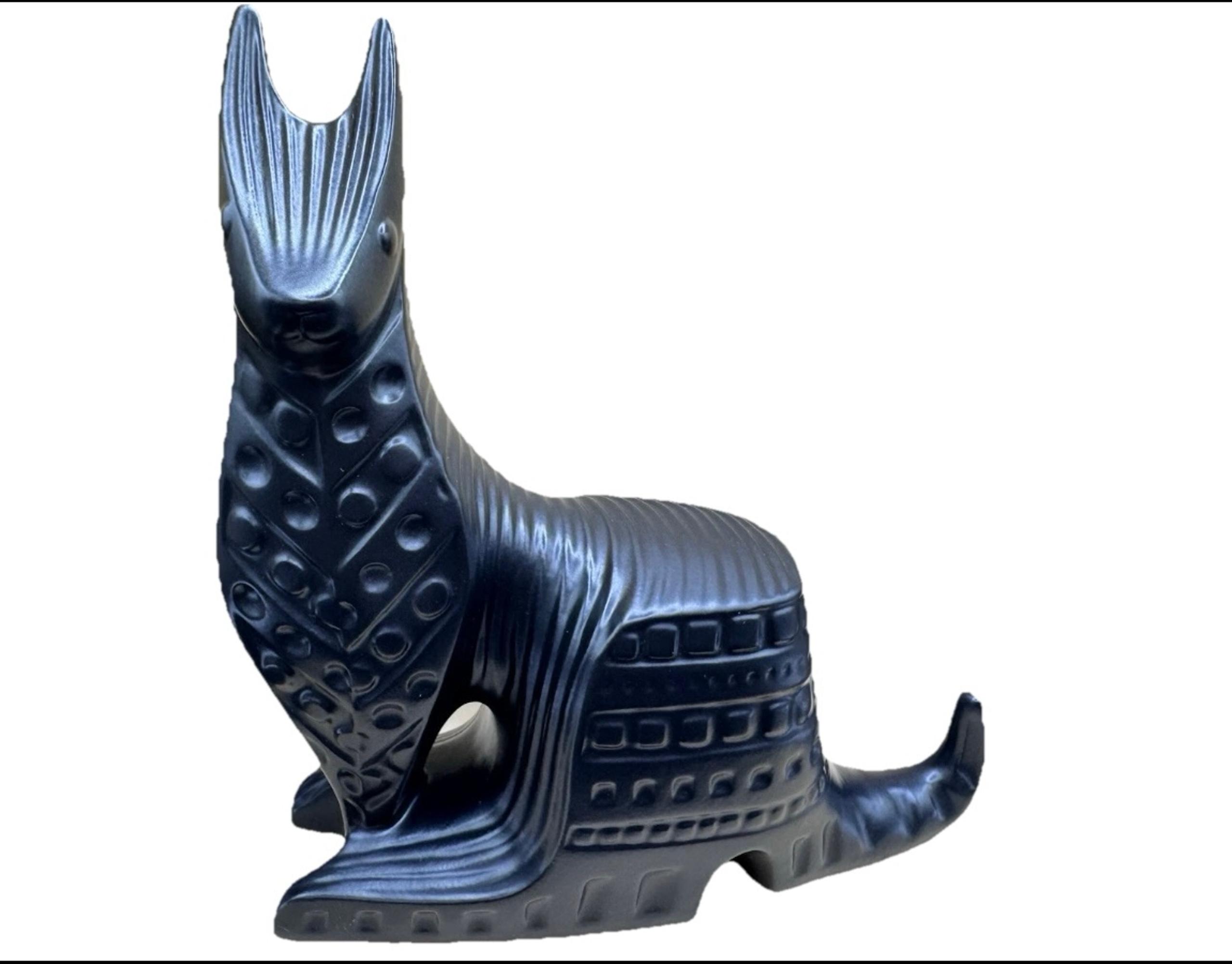 Modern Jonathan Adler Art Deco Midnight Menagerie Kangaroo Statue Sculpture 9”