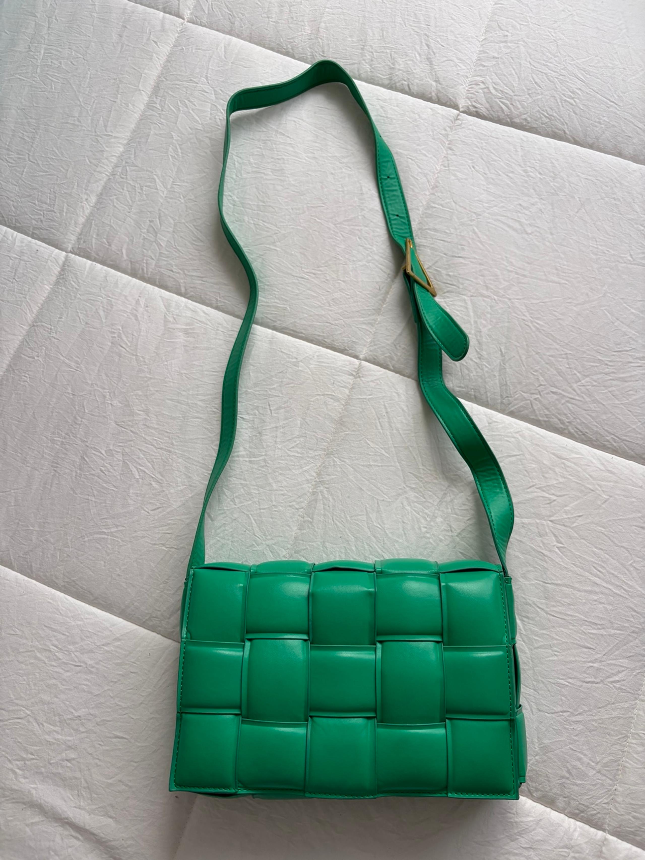 Green purse