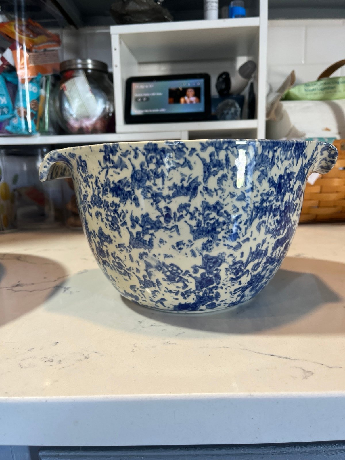 Spongeware batter bowl