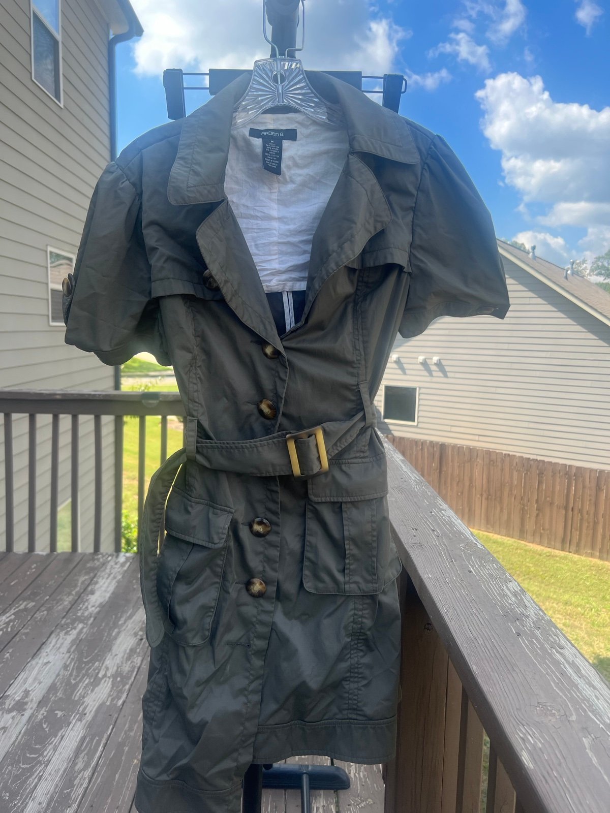 Arden b Army Green Coat Size Medium With A Belt And Cargo Pockets Short Sleeves