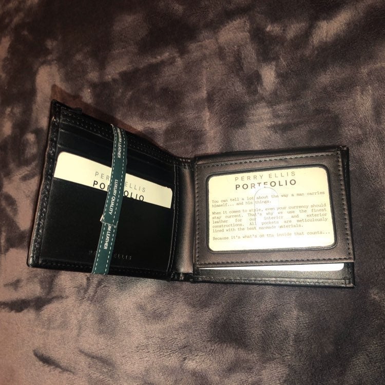 Perry Ellis Wallet NWT