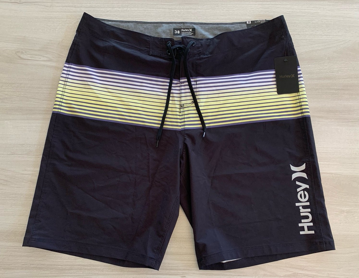 NWT Hurley Essential Lobos Volley Boardshort 9.5”Inseam Sz 38