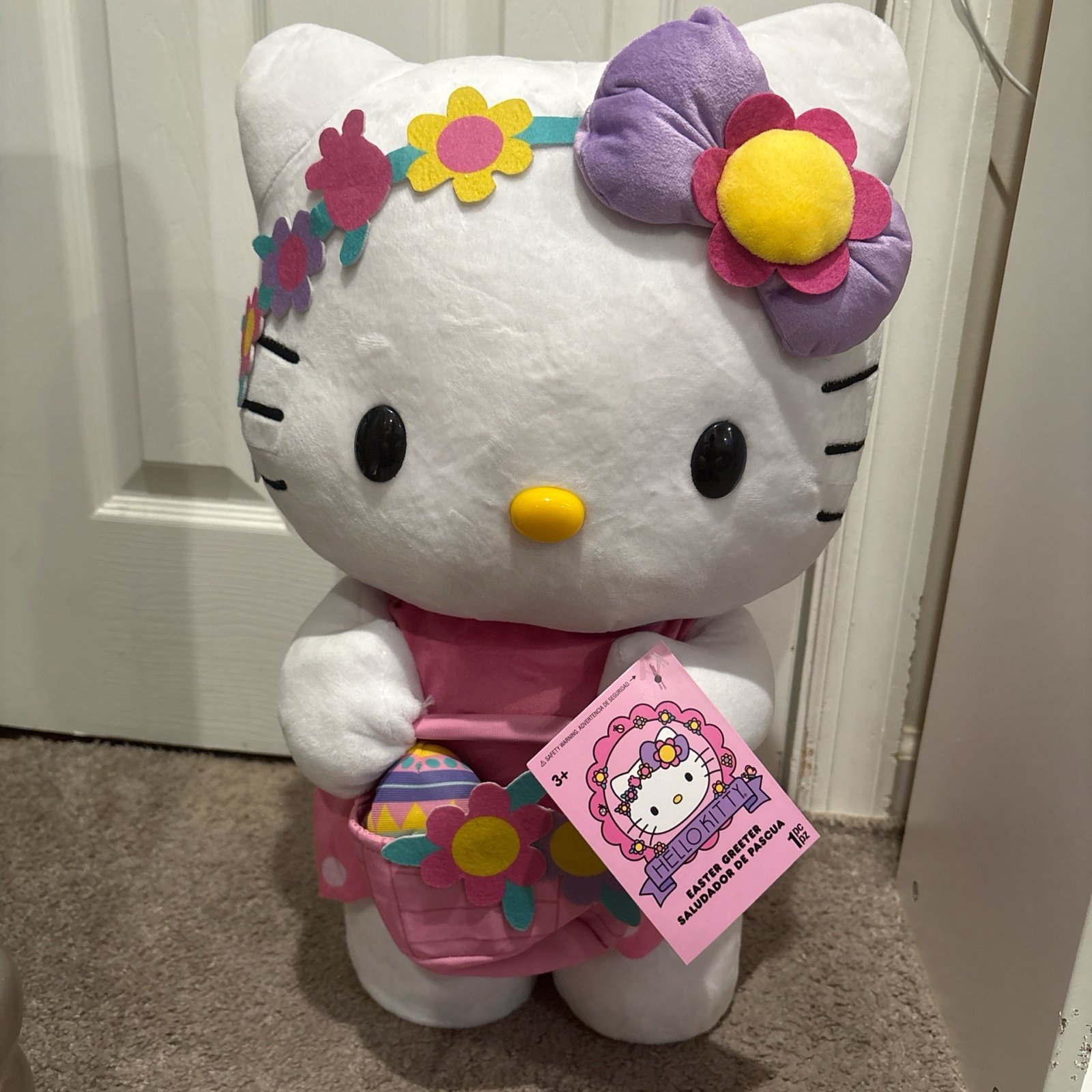Hello Kitty Easter Greeter