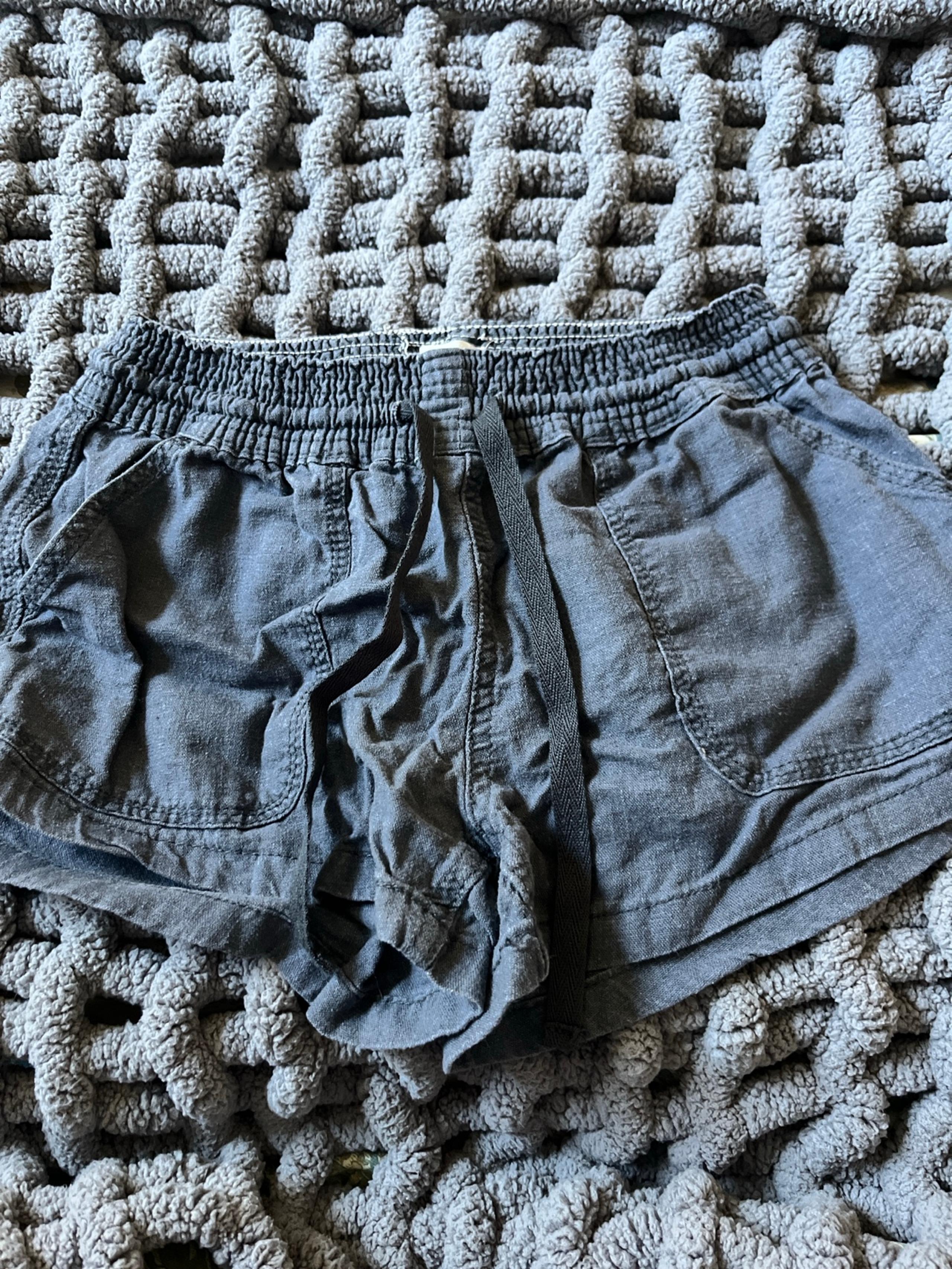 altard state grey linen shorts