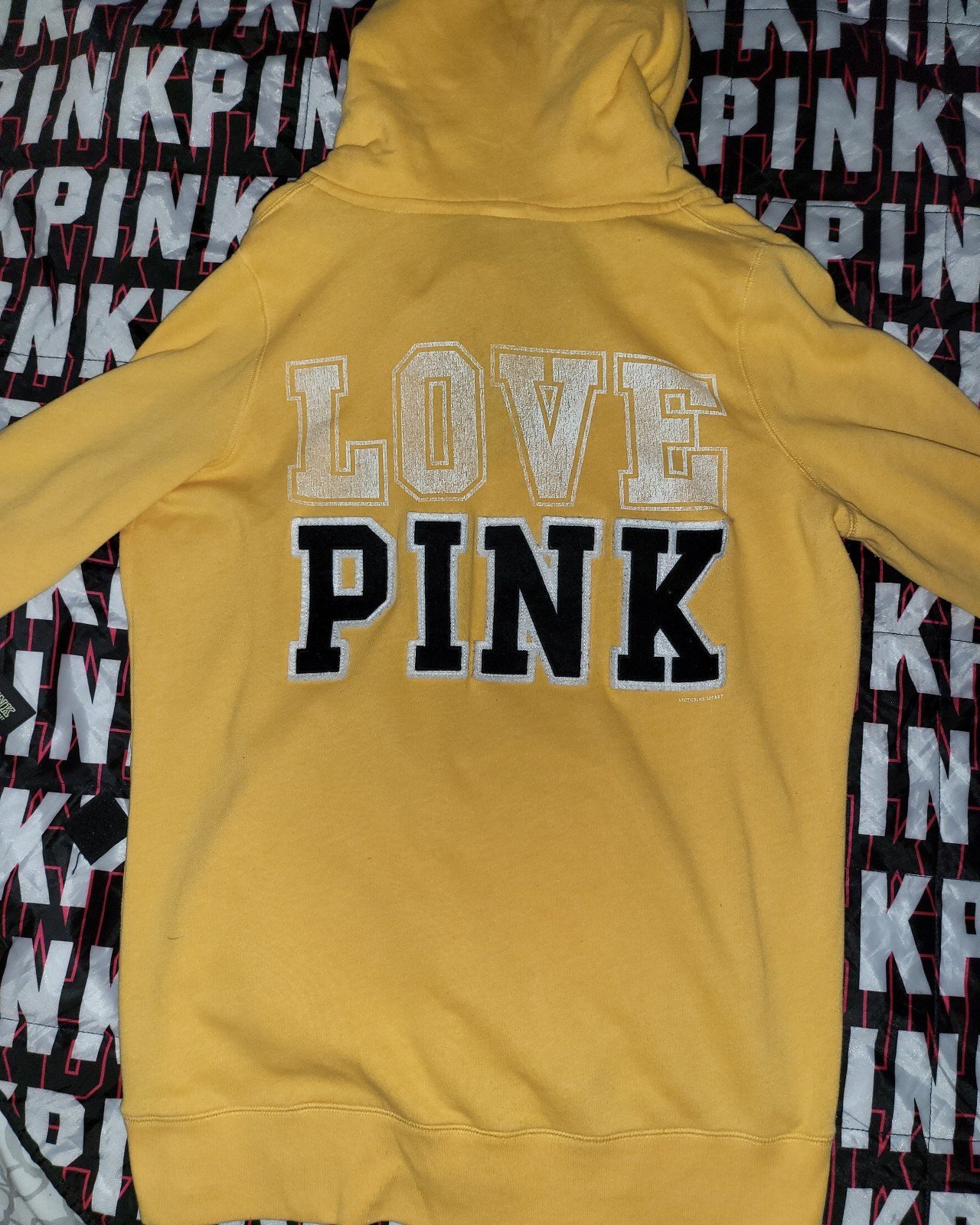 VICTORIA SECRET PINK VINTAGE PULLOVER VNECK LARGE SWEATER