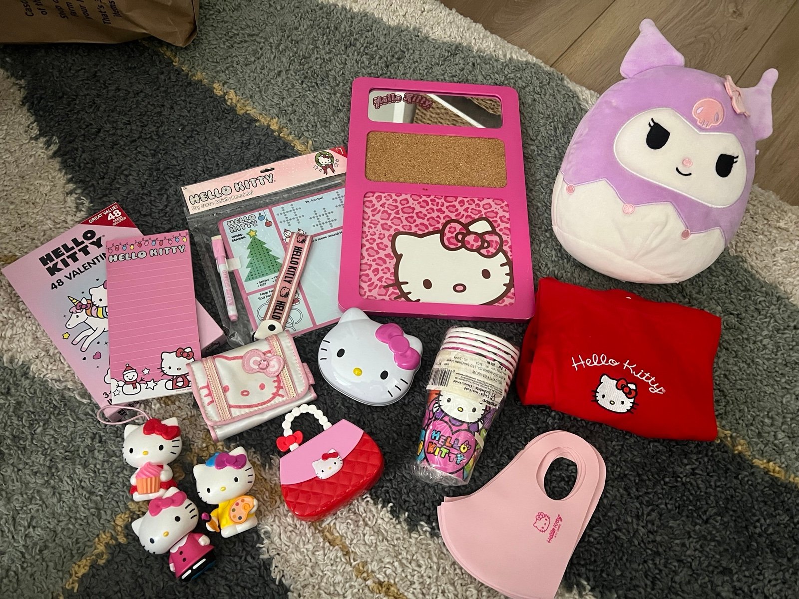 Hello Kitty Lot