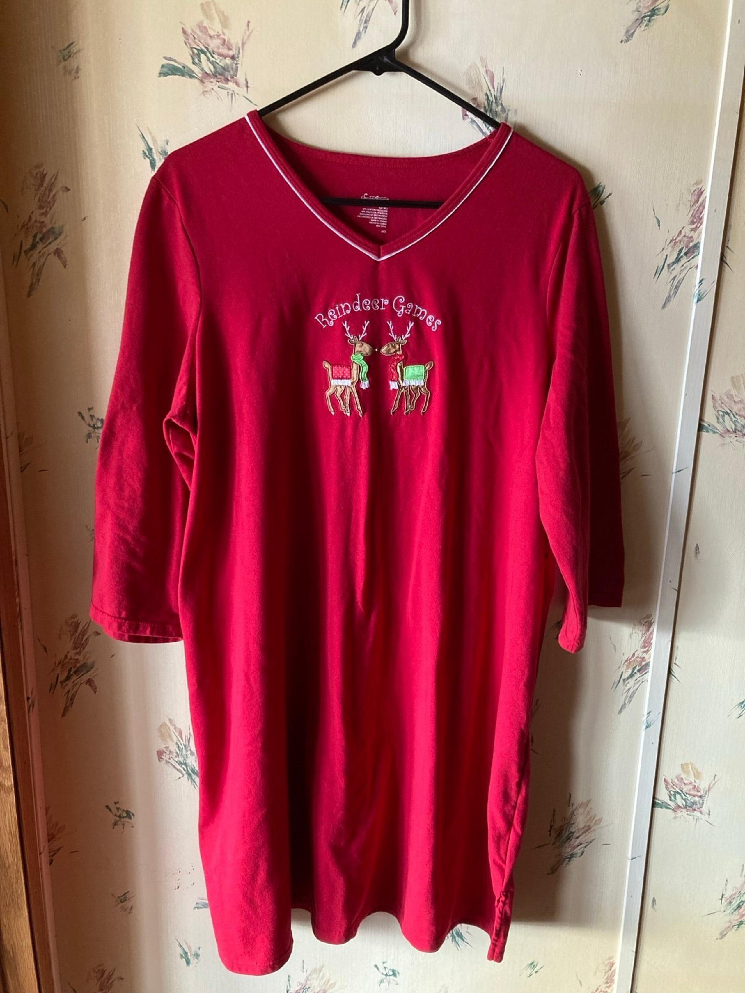 Women's Secret Treasures L/XL Red "Reindeer Games"
Pajama Nightgown
