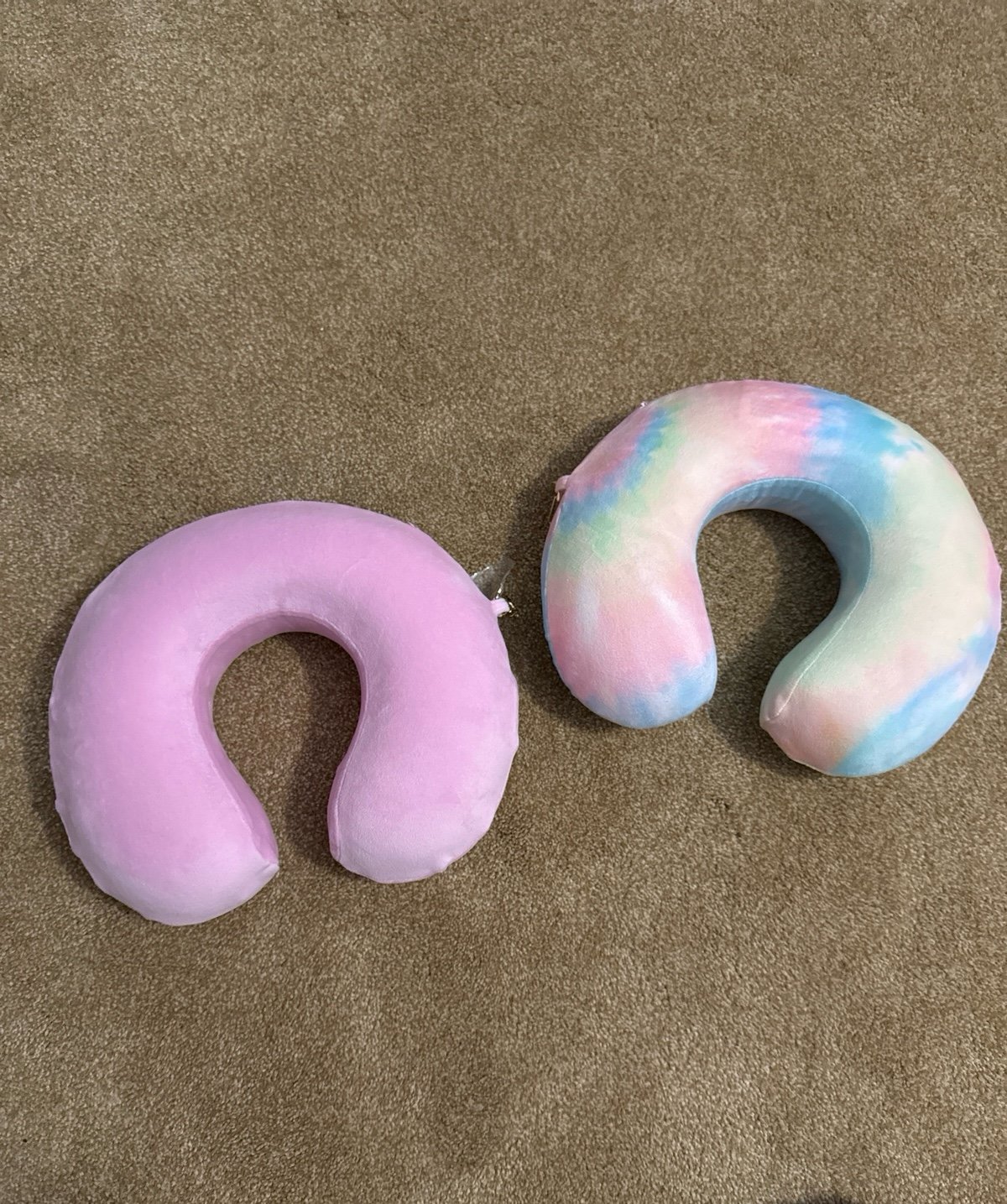 Stoney clover set of 2 neck pillows
