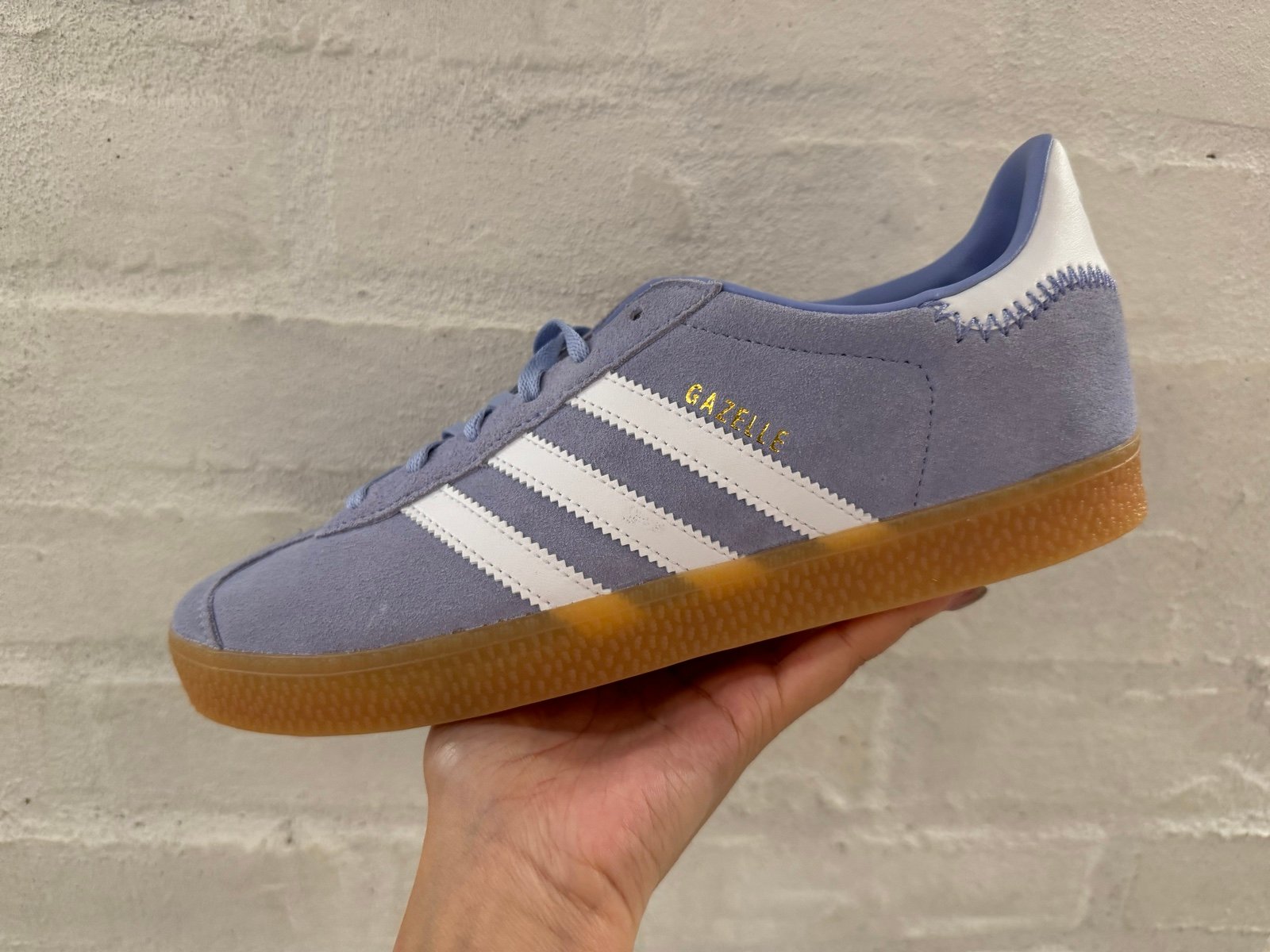 J12008 ADIDAS GAZELLE GRADE SCHOOL BLUE WHITE 7Y
