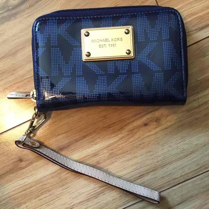 Michael Kors wristlet