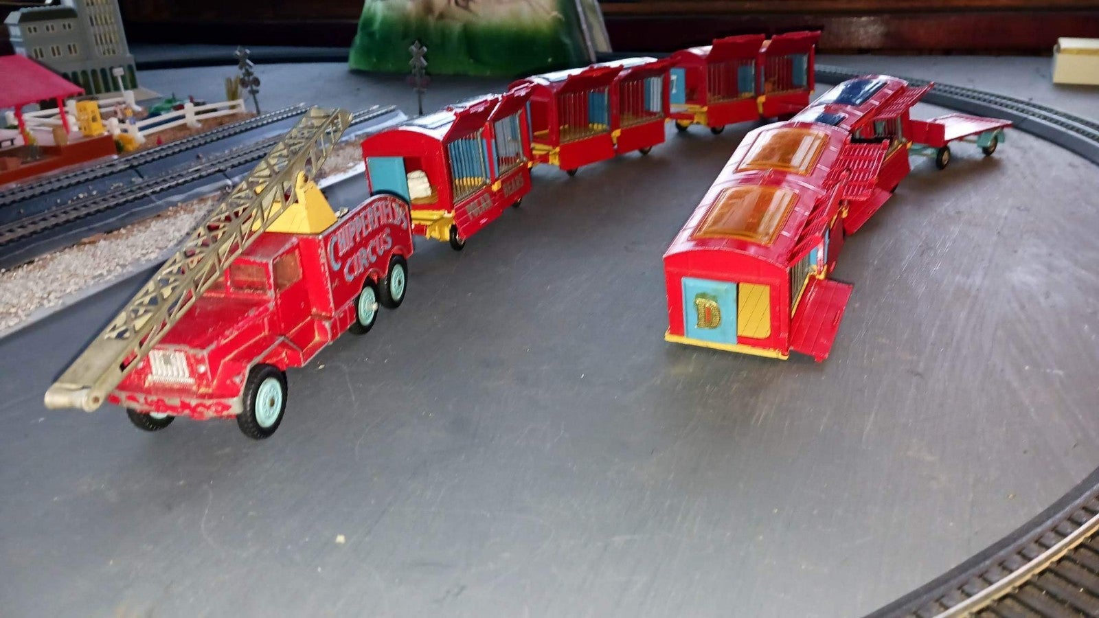 Chipperfield circus Corgi major toys