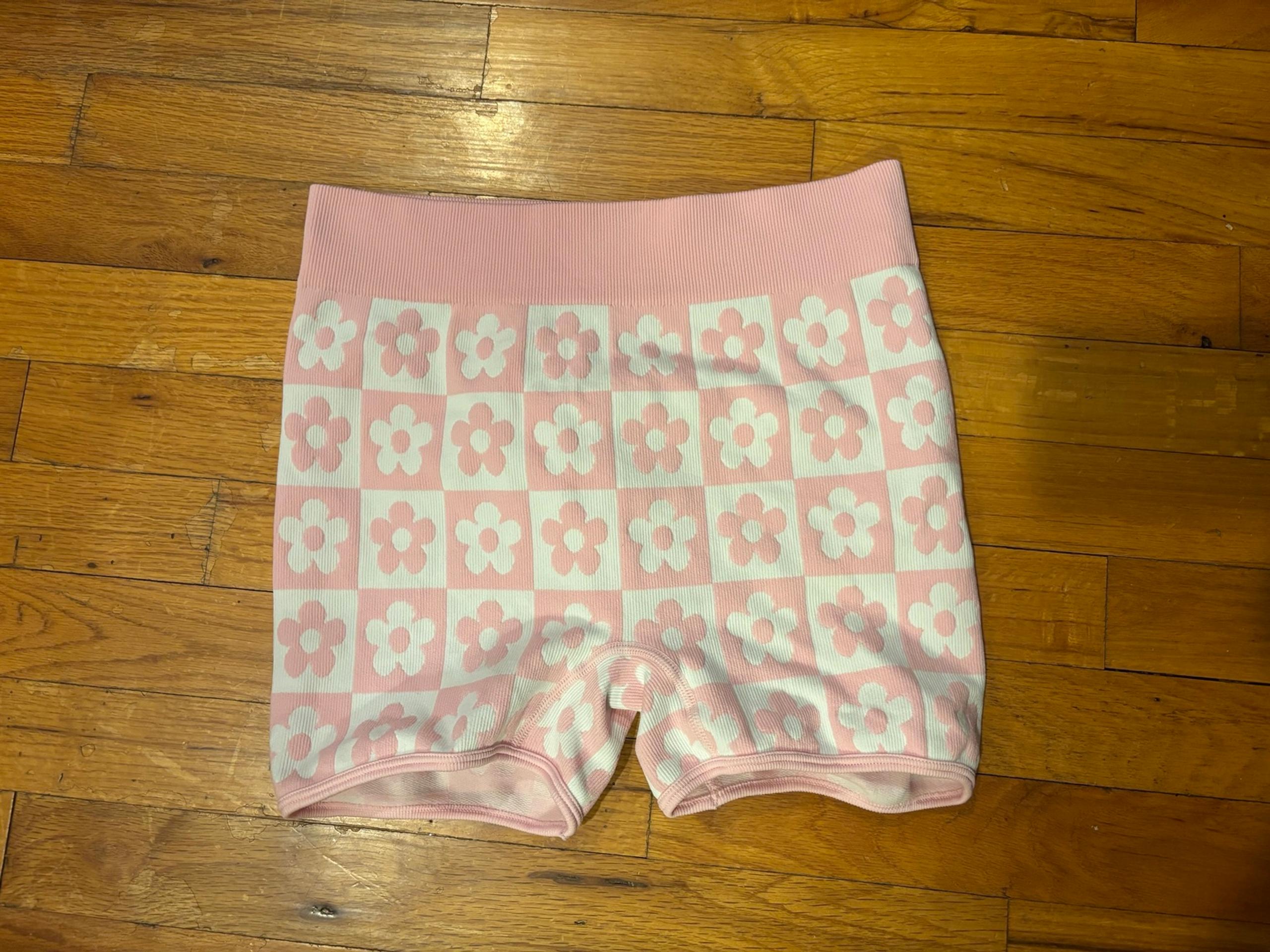 Floral checkered bike shorts Euc large