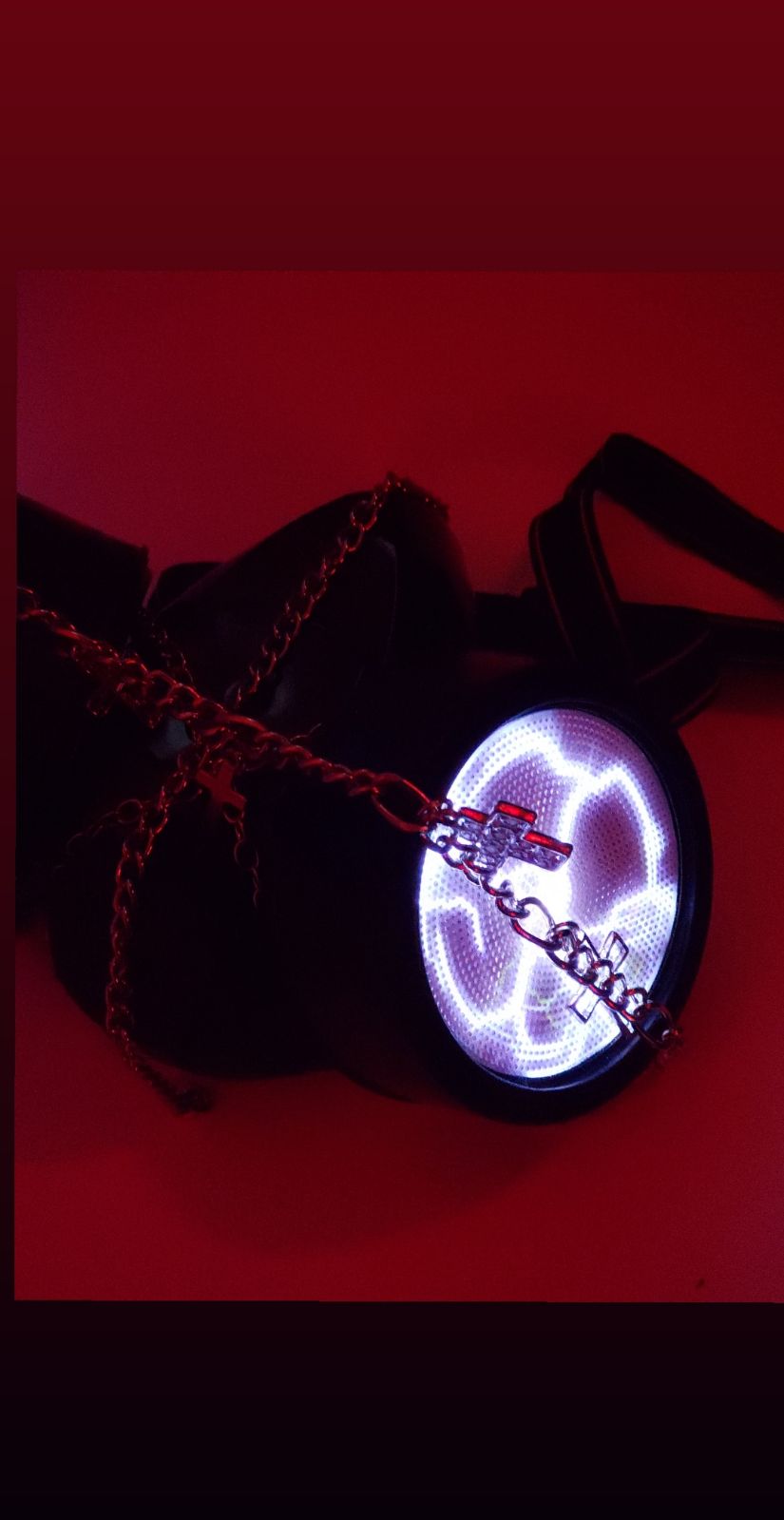 led chain gas mask