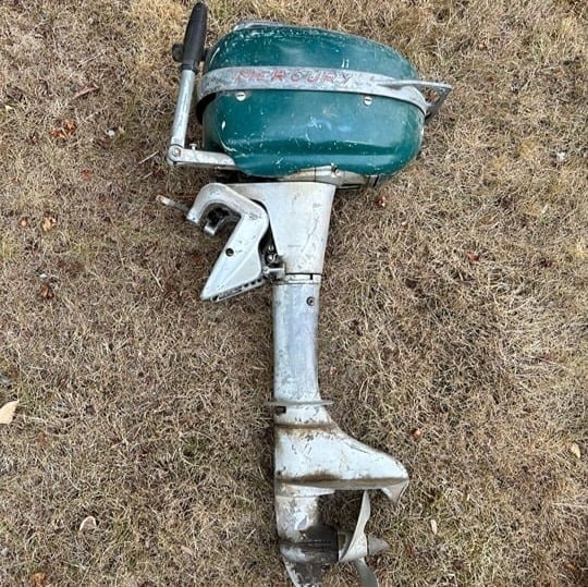 Vintage 1950's Mercury Mark 5 Outboard Motor - Classic Collectible