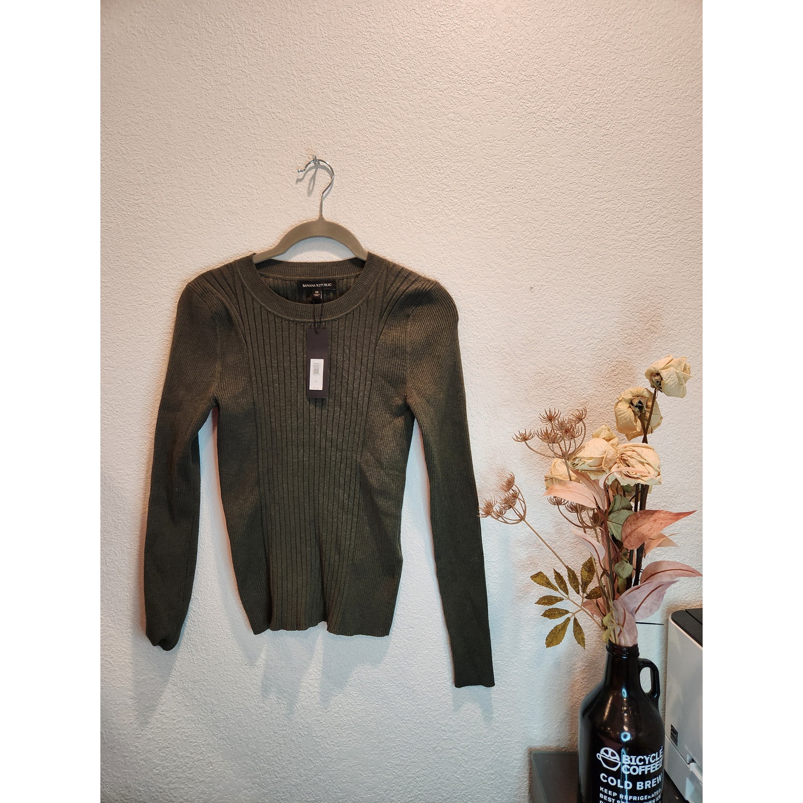 NWT banana Republic Green Knit top size XS olive forest green machinewashable