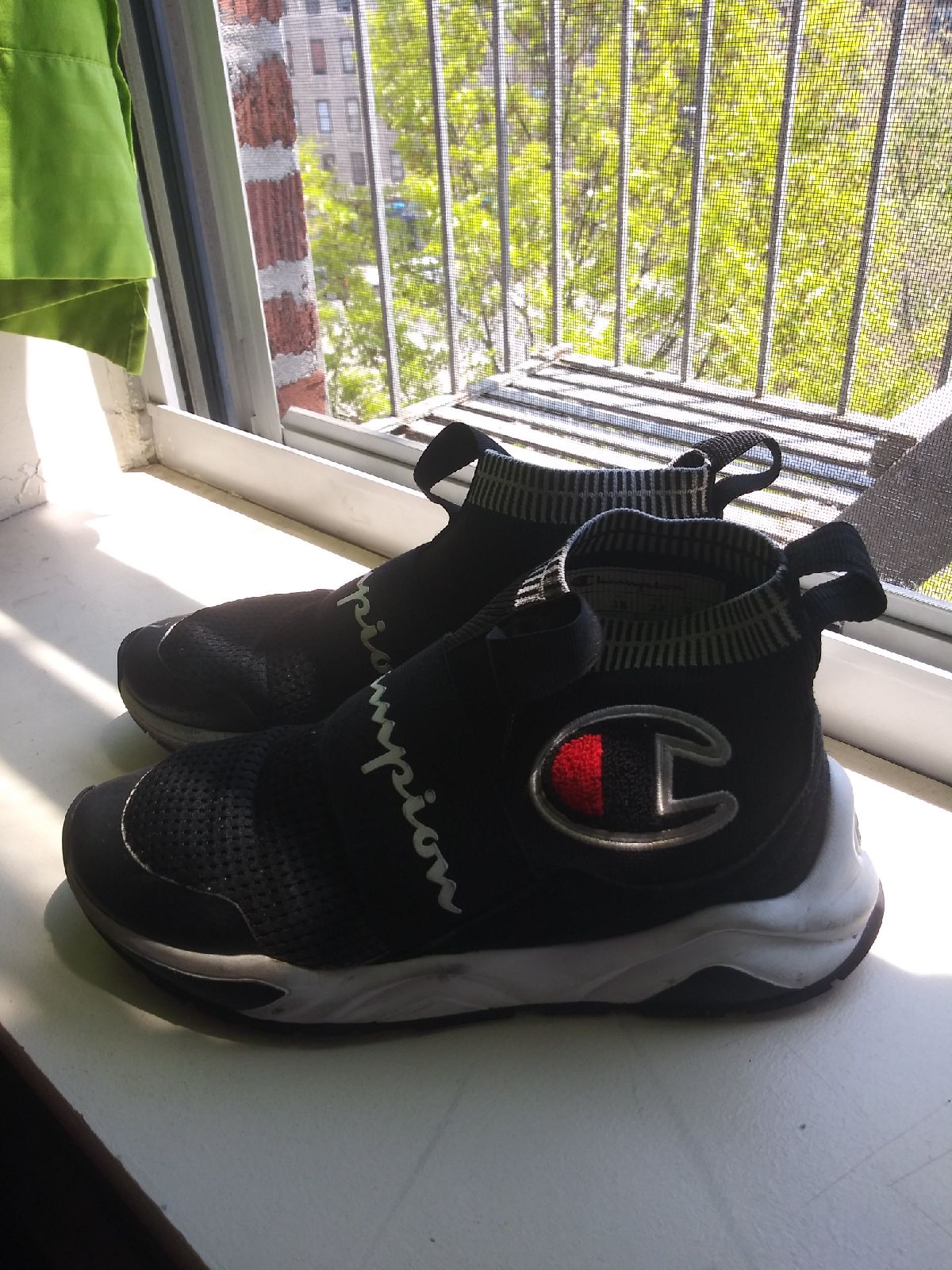 Size 4 champions