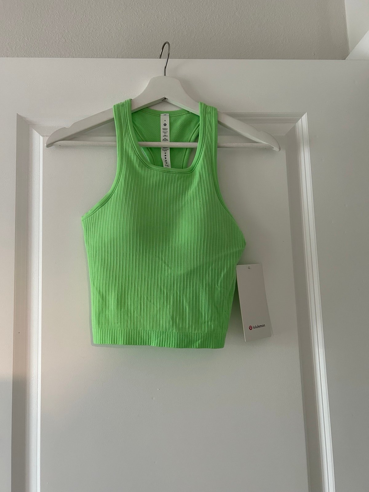 Lululemon Ebb to street crop tank