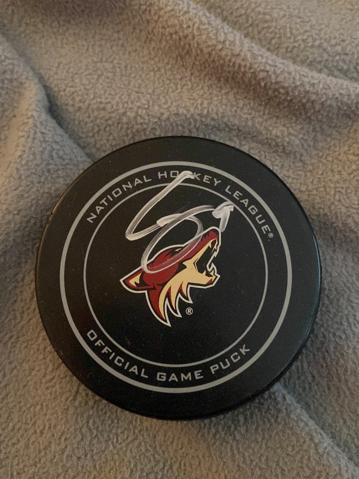 Arizona Coyotes Clayton Keller signed official game hockey puck