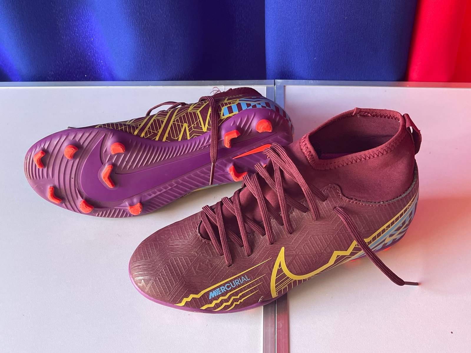 Nike Soccer cleats youth size 5