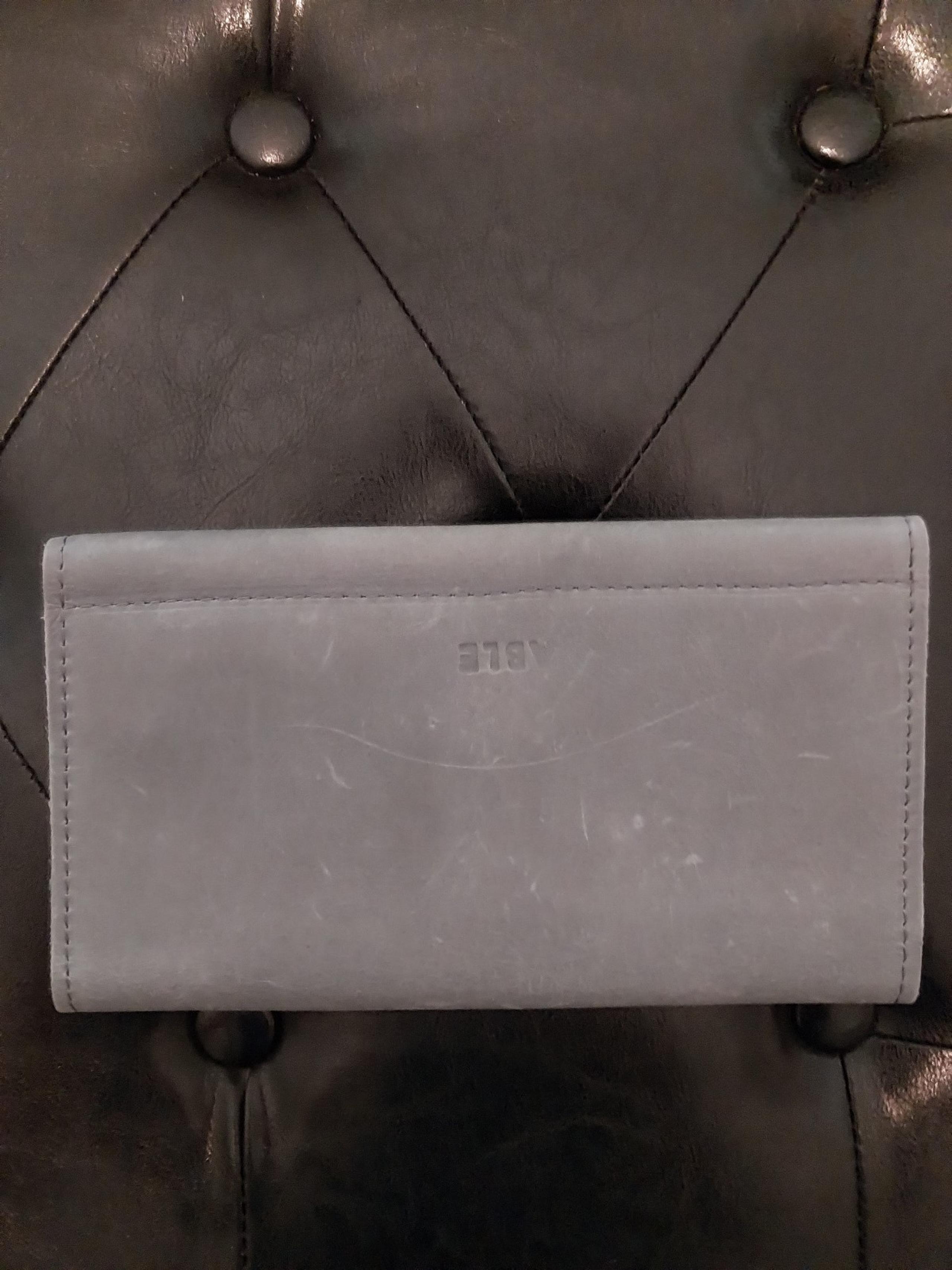 Women leather trifold wallet
